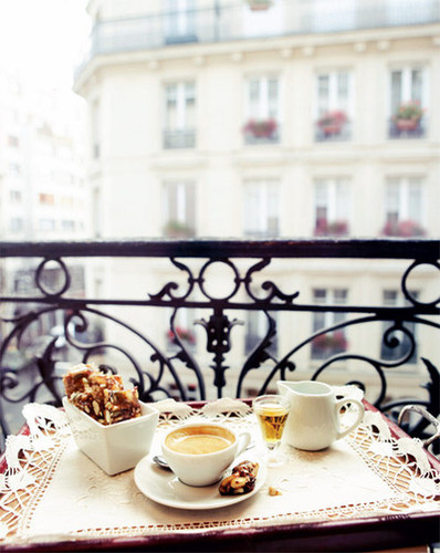 breakfast,balcon,coffee,food,breakfast,paris-f2a53a63c3a41dff332b01f106874ffc_h (398x500, 63Kb)