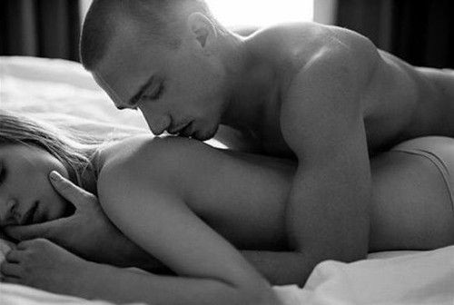 sex,couple,black,and,white,love,lovers,lust-1d610886139242b98ad2a6320a7bf55e_h_large (500x336, 22Kb)