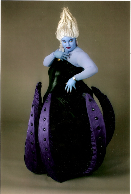 1287502785844-ursula_costume (432x639, 112Kb)