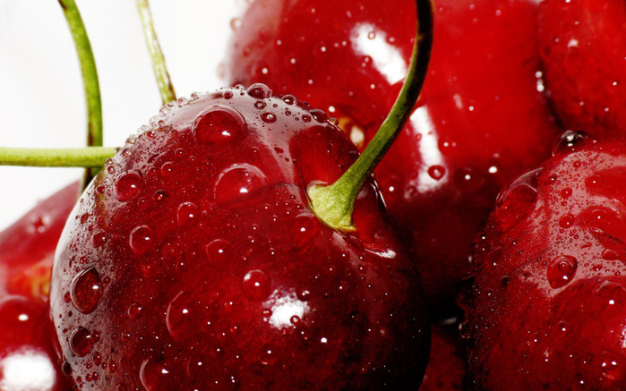 Food_Fruits_and_Berryes_Sweet_Cherry_023406_ (700x437, 114Kb)