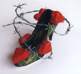 roses and barbed wire shoe (275x250, 12Kb)