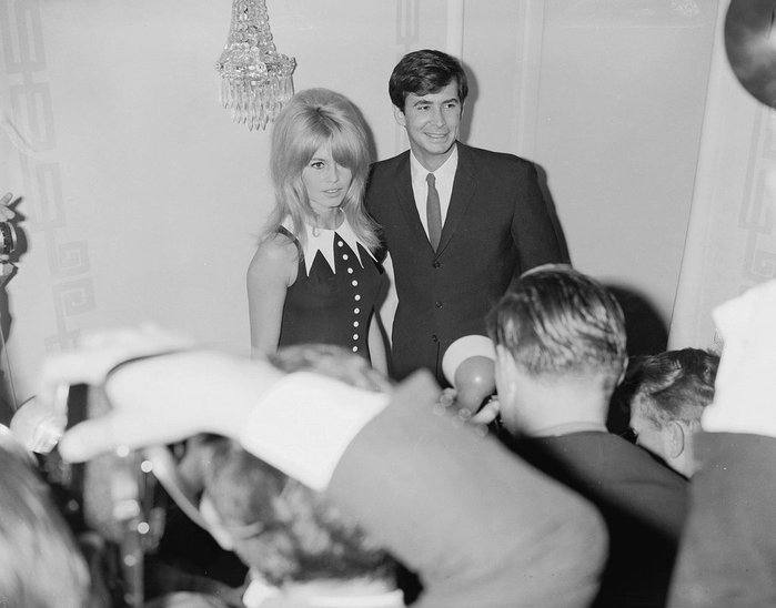 Brigitte Bardot 8 (700x548, 46Kb)