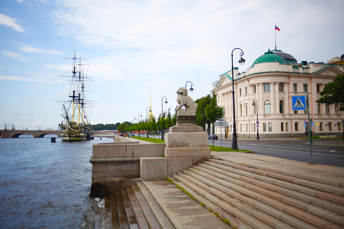 Петровская набережная