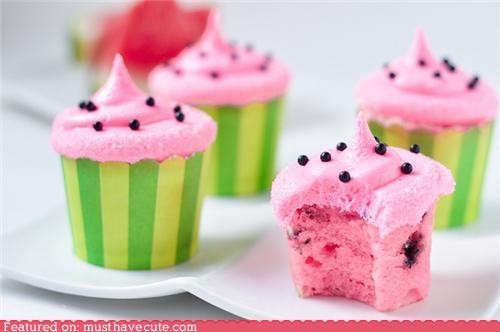 4081977_cupcakeswatermeloncupcakeseb7b3f5251f09f81de09c1505eb7548e_h_large (500x332, 24Kb)