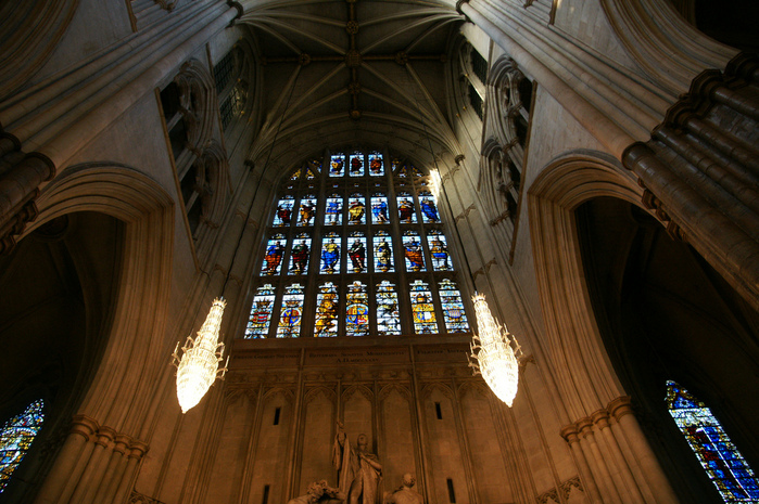 The West window above the Great West Doors at Westminster Abb (700x465, 222Kb)