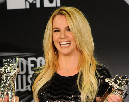 3069020_brit_vma_2001 (453x356, 136Kb)