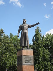 180px-Monument_to_Kuzma_Minin_Nizhny_Novgorod (180x240, 13Kb)