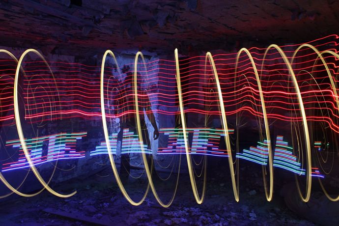 Light-painting-Dennis-Calvert18 (690x460, 74Kb)