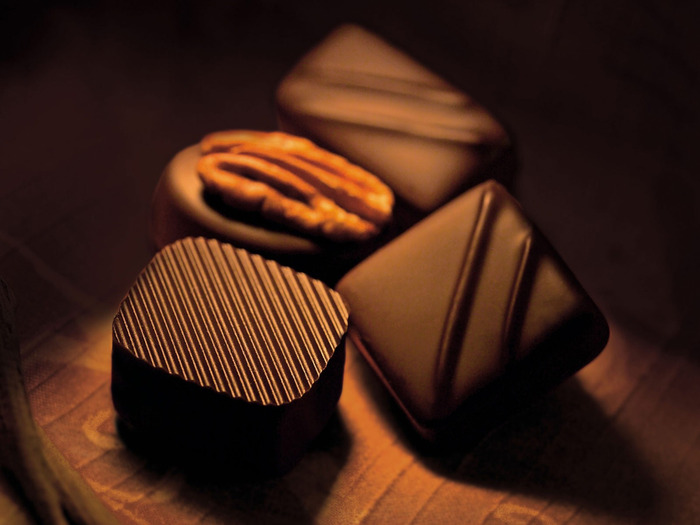chocolates-1600x1200 (700x525, 82Kb)