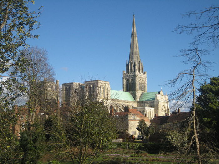 800px-Chichester_cathedral (700x525, 103Kb)
