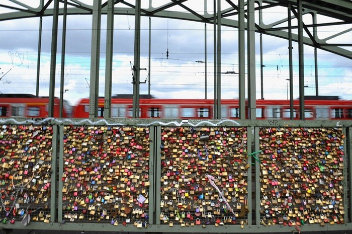 love-locks-3 (700x465, 138Kb)