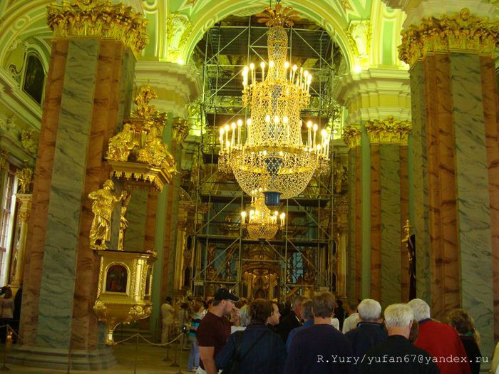 Петропавловский собор фото внутри