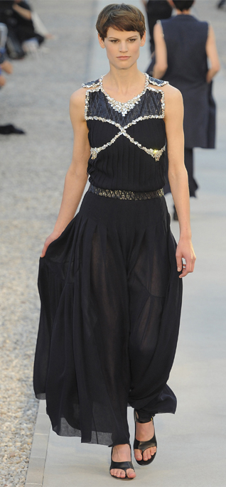 Chanel Pre-Spring 2012-1 (318x685, 148Kb)
