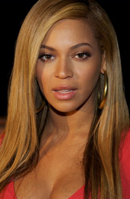beyonce-shows-off-post-baby-body-02 (458x700, 67Kb)