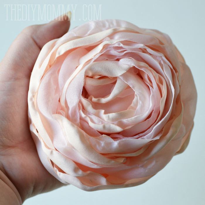 Fabric-Peonies-and-Cabbage-Roses-The-DIY-Mommy-11 (600x600, 487Kb)