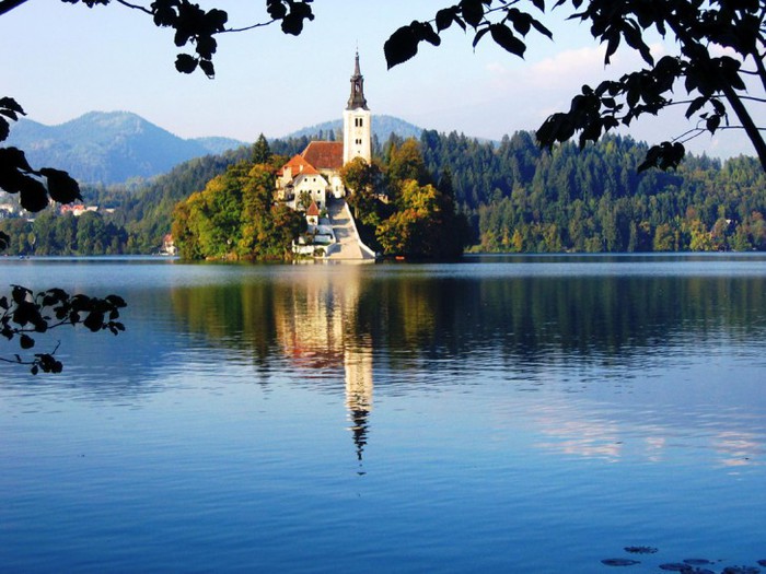 Lake_Bled_Slovenia_02-728x546 (700x525, 100Kb)