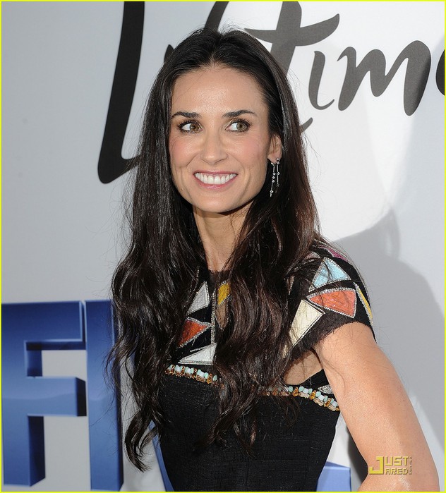 demi-moore-alicia-keys-five-screening-02 (632x700, 113Kb)