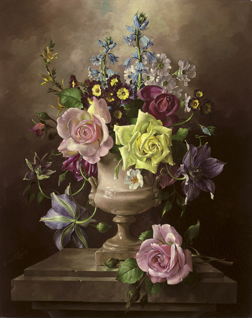 Summer flowers in an urn on a stone plinth (512x645, 136Kb)