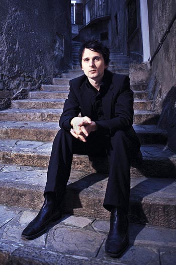 20110608-Matthew_Bellamy0 (350x526, 65Kb)