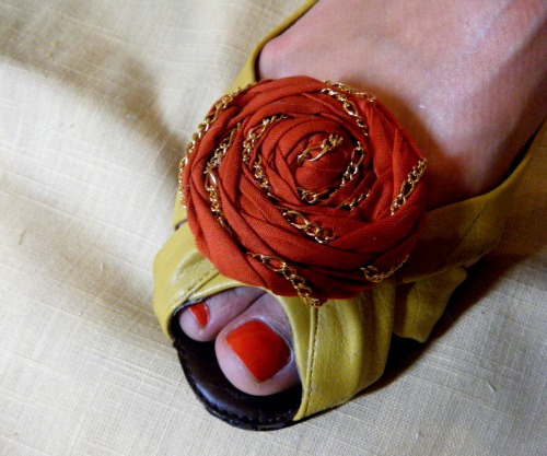 on shoe2 (500x417, 108Kb)