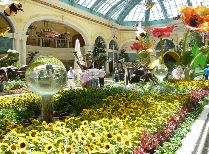 79800902_All_sizes__Garden_at_Bellagio__Flickr__Photo_Sharing (700x517, 1007Kb)