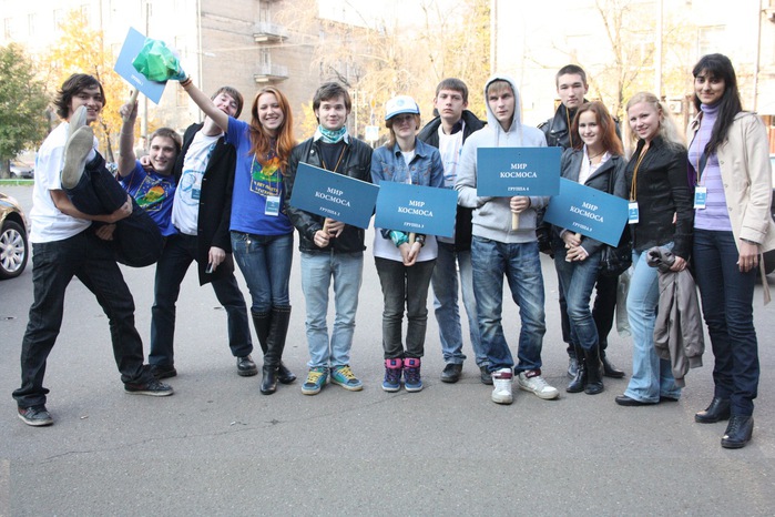 1 мая студенты. Студенты авиационного института. Студенты МАИ. Студенты Киева.