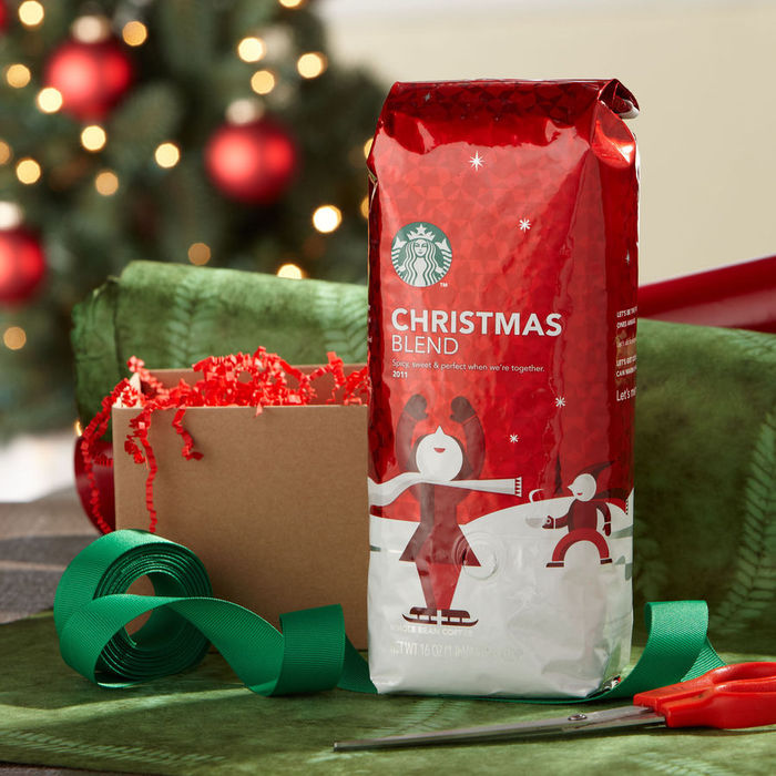 starbucks_christmas_blend_whole_bean_coffee_0 (700x700, 94Kb)