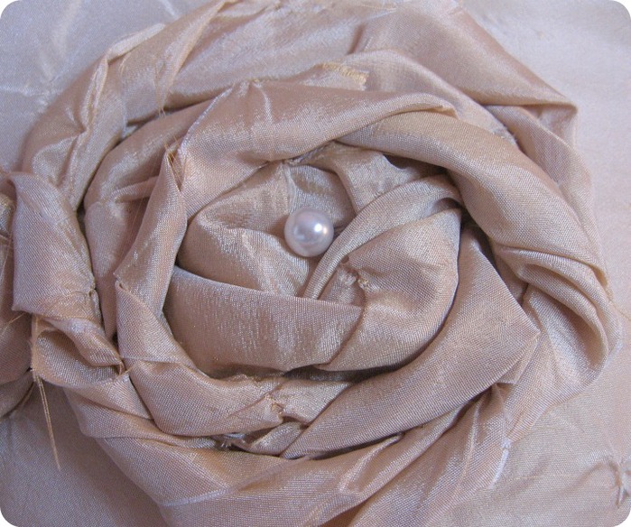 rosette pillow 5 (700x584, 152Kb)