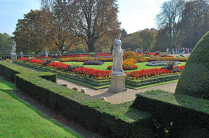 Waddesdon Manor  Flickr - Photo Sharing! (700x464, 848Kb)