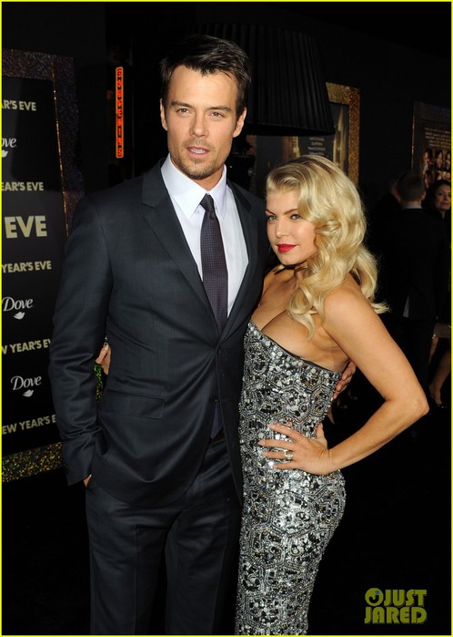 fergie-josh-duhamel-nye-premiere-15 (498x700, 82Kb)