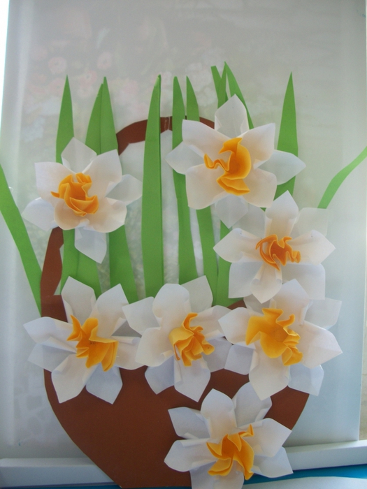 Нарцисс из бумаги: создаем цветы в виде аппликации и оригами