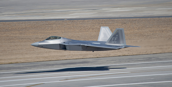  f-22-lm (700x355, 118Kb)