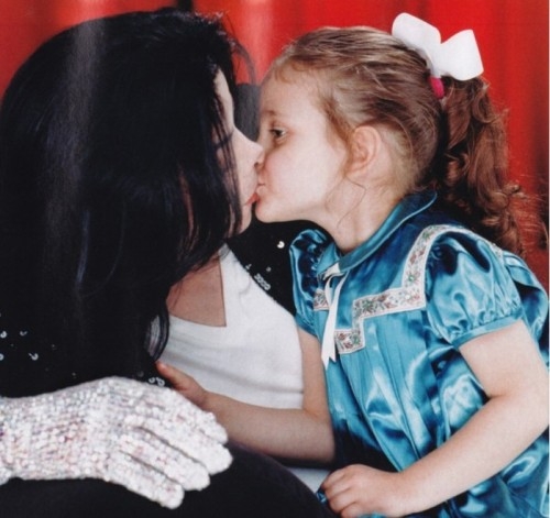 46189326_paris_and_michael-1 (500x471, 123Kb)