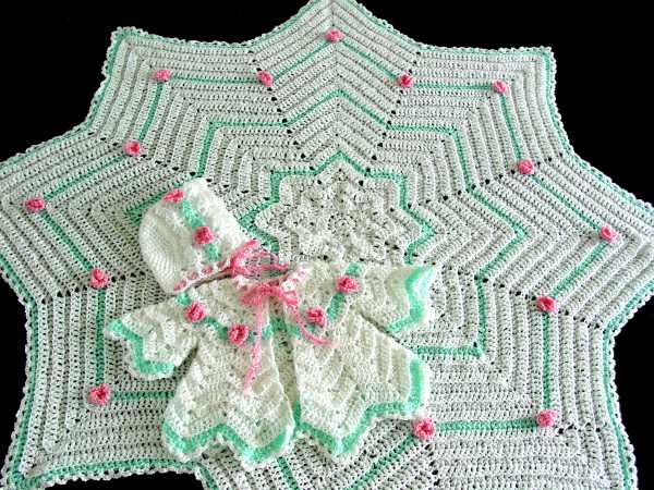 __Crochet-Maggie-Weldon-Rosebud-Ripple-Layette-PA396 (600x450, 80Kb)
