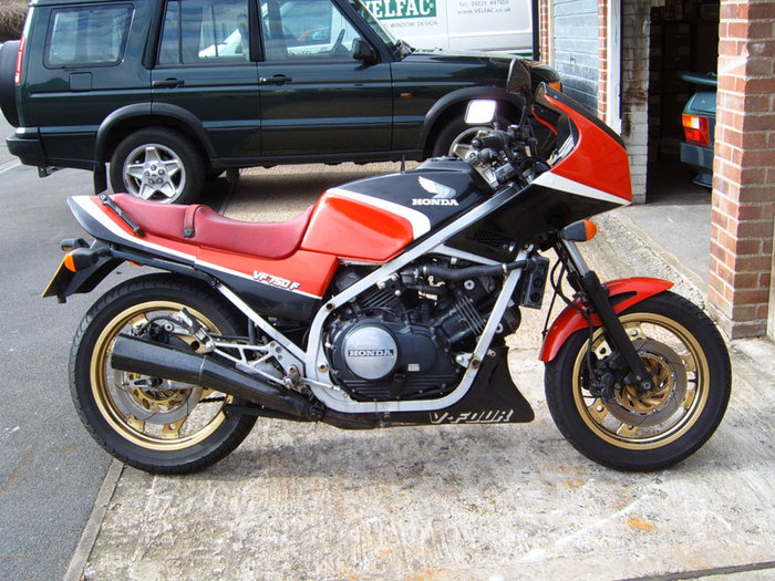 VF750 (700x525, 140Kb)