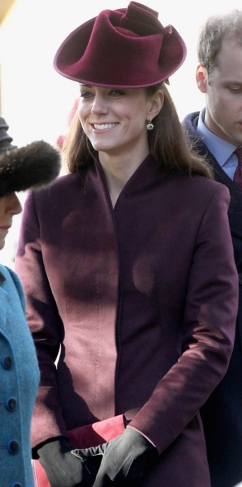 prince-william-kate-christmas-day-service-02 (347x700, 146Kb)