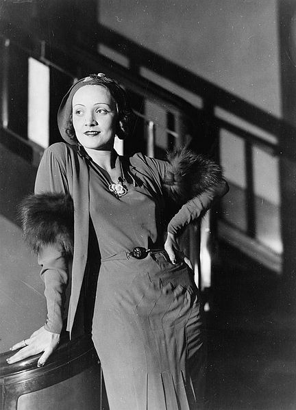 432px-Marlene_Dietrich_02 (432x599, 44Kb)