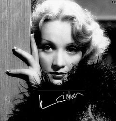 240px-Marlene_Dietrich_%2826%29 (240x251, 13Kb)