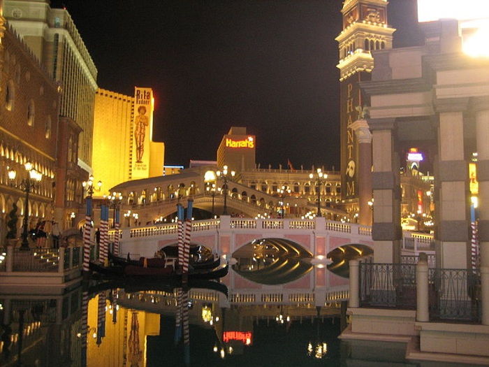 800px-Las_Vegas_wiki_(5)[1] (700x525, 131Kb)