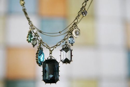 Temperament-Pure-Baroque-Style-Jewelry-Necklace-Crystal-Acrylic-Artificial-Stone-Pendant-Necklaces-Most-Popular-5pcs-lot_large (500x334, 20Kb)