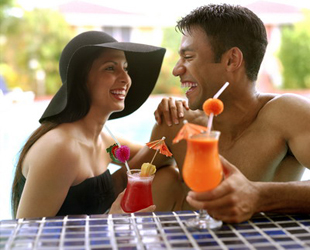 couple_drinking_resize (310x250, 92Kb)