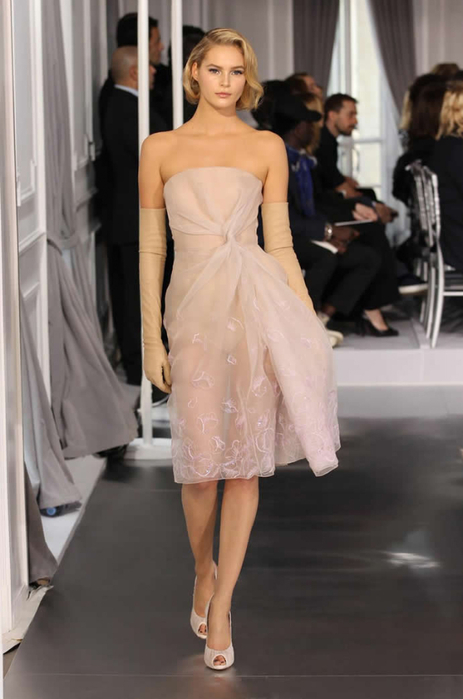 1329383501_collection_of_haute_couture_spring_2012_by_dior_24 (463x700, 230Kb)