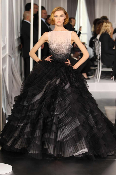1329383506_collection_of_haute_couture_spring_2012_by_dior_35 (463x700, 234Kb)