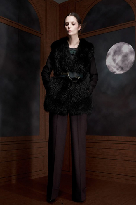 1328357408_inspired_by_freud_collection_of_viktor_rolf_fall_2012_09 (466x700, 197Kb)