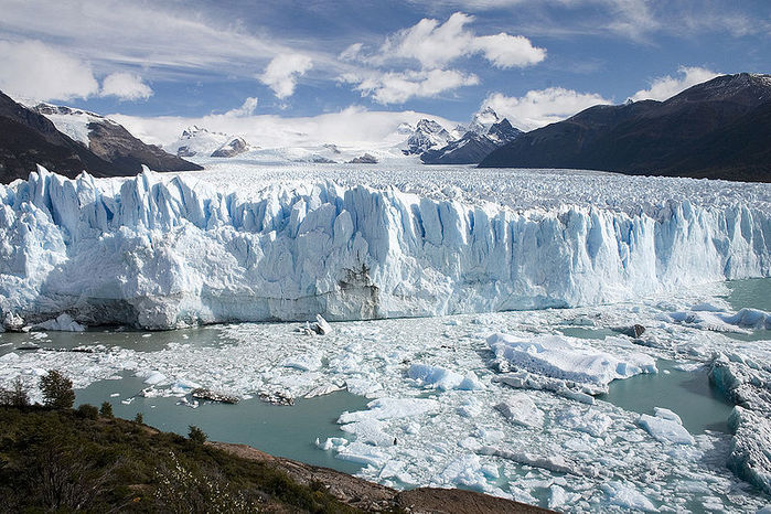 800px-Perito_Moreno_Glacier_Patagonia_Argentina_Luca_Galuzzi_2005 (700x466, 118Kb)