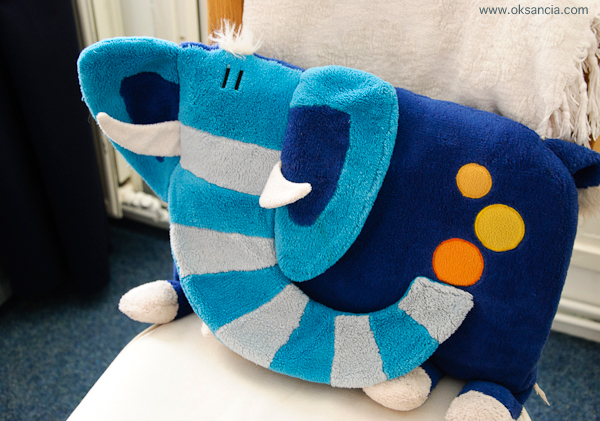 Elephant_pillow_home_studio (600x421, 242Kb)