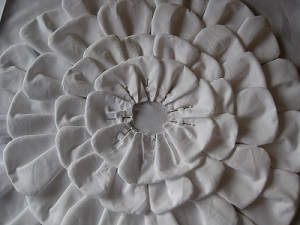 Layered Petal Pillow Tutorial 018а (300x225, 72Kb)