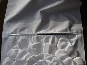 Layered Petal Pillow Tutorial 026а (300x225, 61Kb)