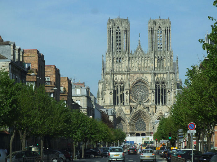 2715353_Reims_Cathedrale_Notre_Dame_001_1_ (700x525, 89Kb)