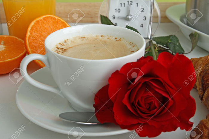 8568992-coffee-cup-orange-juice-and-red-rose-Stock-Photo-breakfast-bed-rose (800x566, 276Kb)